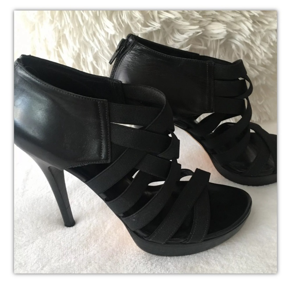 Stuart Weitzman stunner stilletto heels shoes black strappy Open Toe Worn Once
